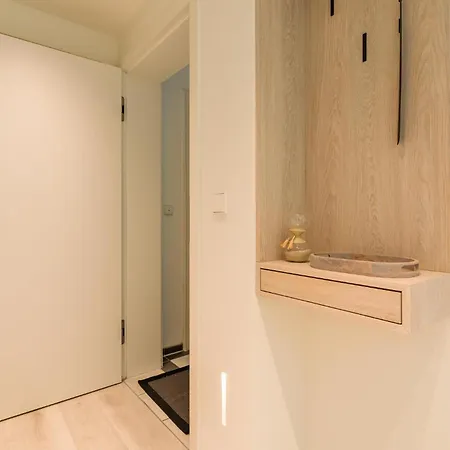 In With Sauna